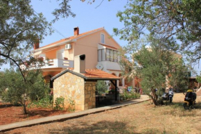 Apartments by the sea Sutomiscica, Ugljan - 912